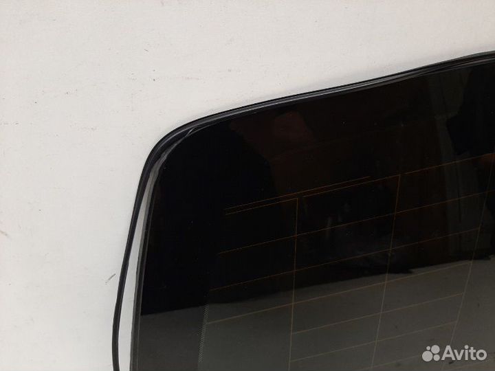 Стекло в крыло заднее правое Toyota Land Cruiser