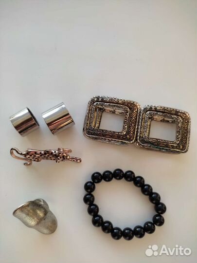 Браслеты, кольца, брошь бижутерия