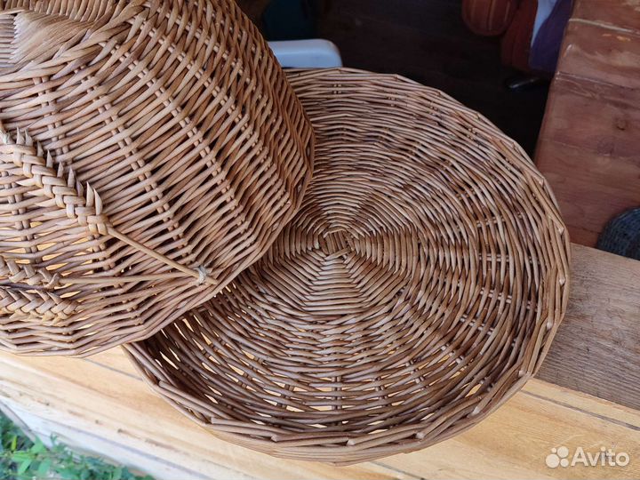 Корзины плетеные из лозы, хлебница