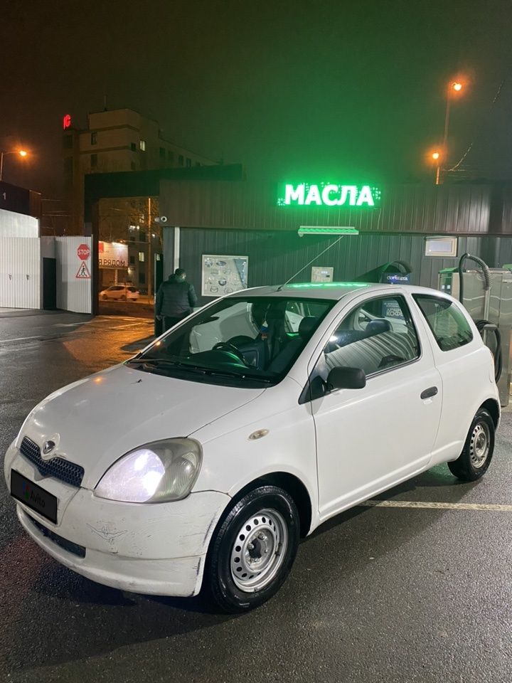 Toyota Vitz: фото владельца