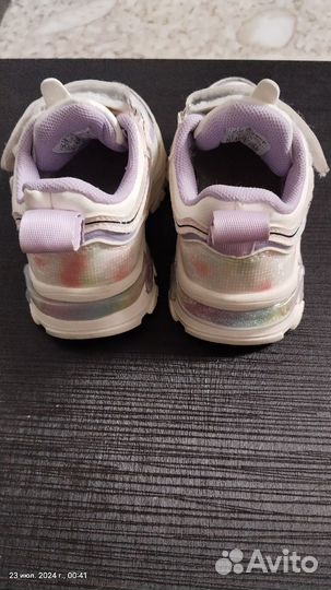Кроссовки для девочки