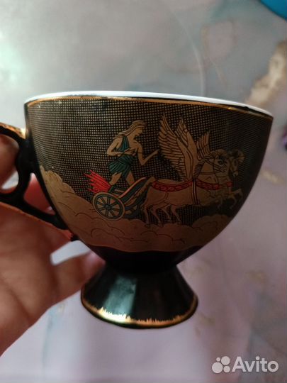 Чайные чашки с блюдцами