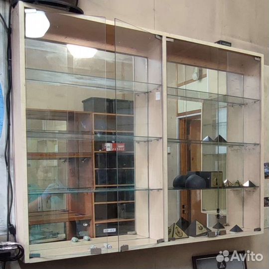 Стеклянная витрина бу