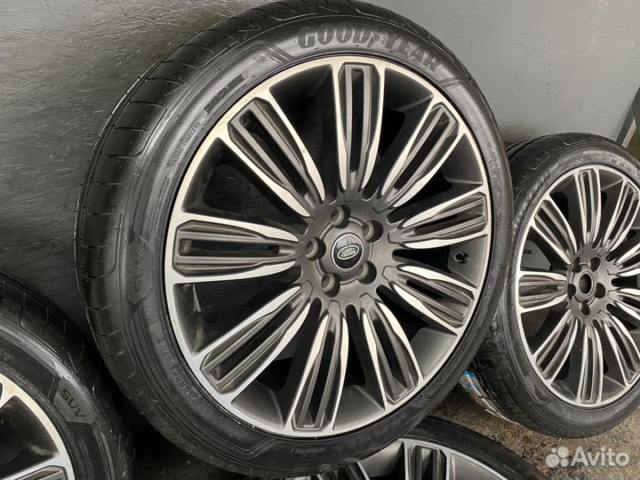 Оригинальные колеса на Range Rover Sport R22