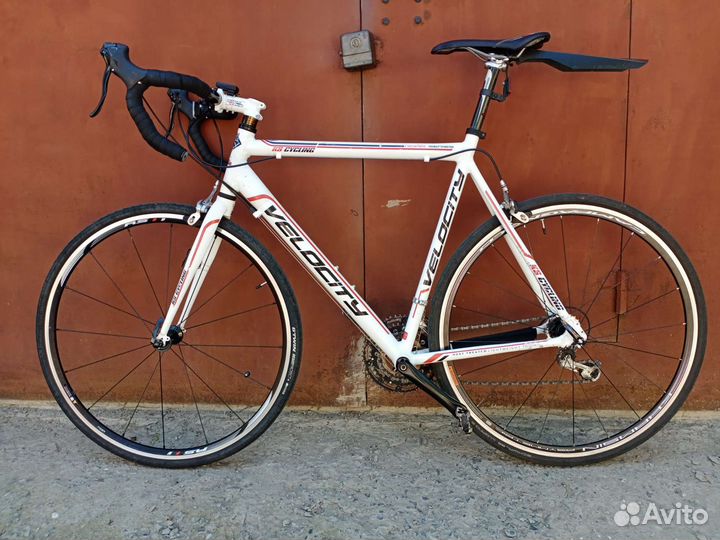 Шоссейный велосипед Velocity