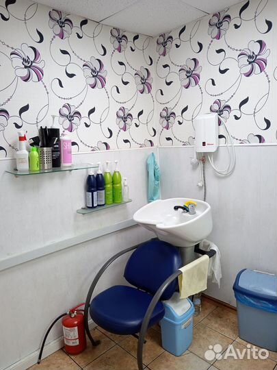 Сдам в аренду парикмахерское кресло