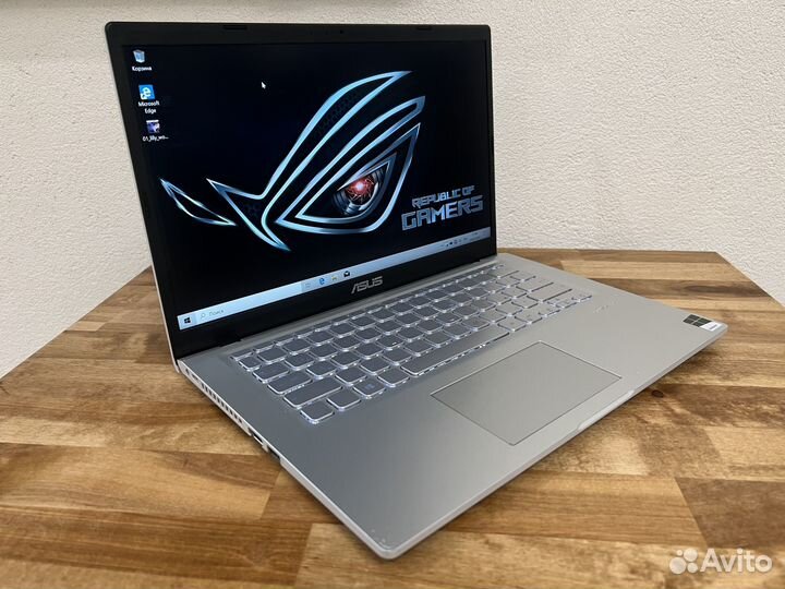 2022 премиум ультрабук Pentum Gold 7505 8Gb SSD256