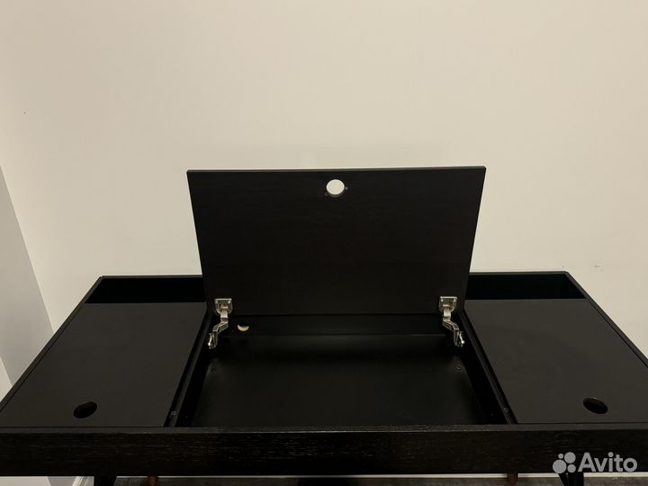 Письменный стол