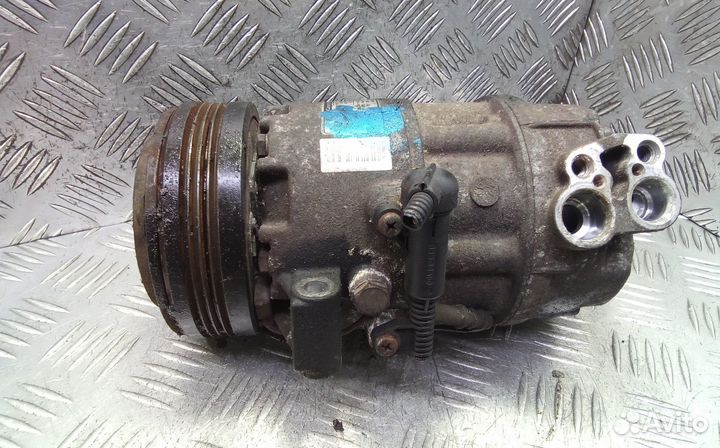 Компрессор кондиционера BMW X3 E83 2005