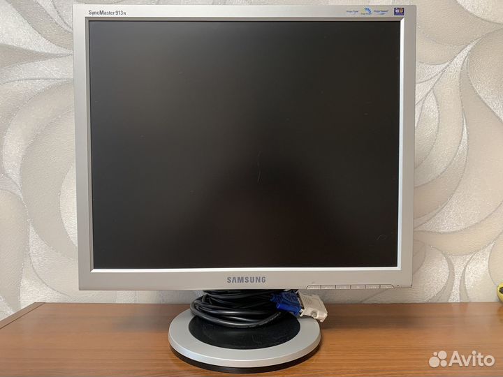 Монитор samsung Syncmaster 913N 19