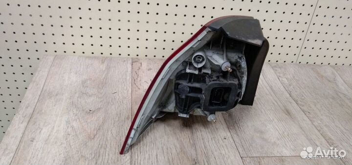 Фонарь задний наружный Volkswagen Golf 5 (2003-200