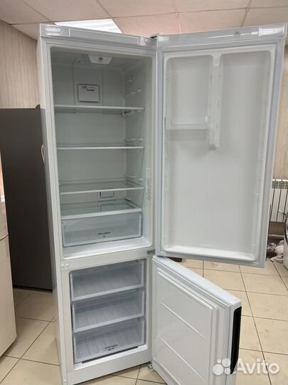 Холодильник hotpoint ariston