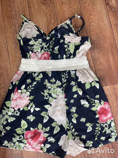 Короткий комбинезон