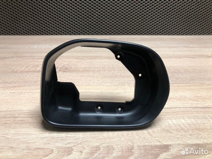 Рамка зеркала левая Honda Civic FD 2008