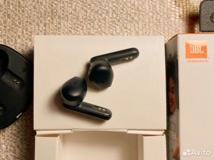 Беспроводные наушники jbl