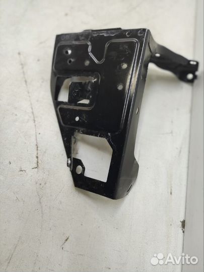 Кронштейн фары передний правый Bmw X1 F48