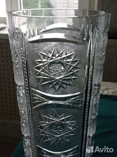 Хрустальная ваза
