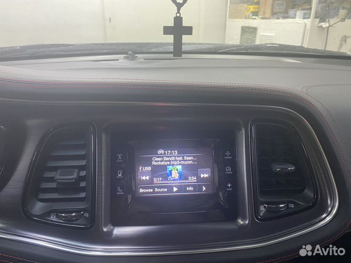 Магнитола Dodge Challenger 2015/2020