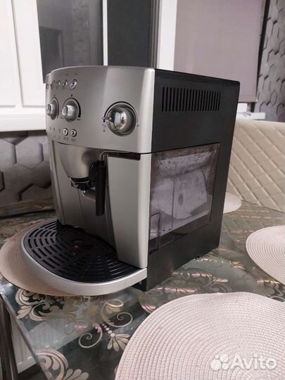 Кофемашина delonghi magnifica s