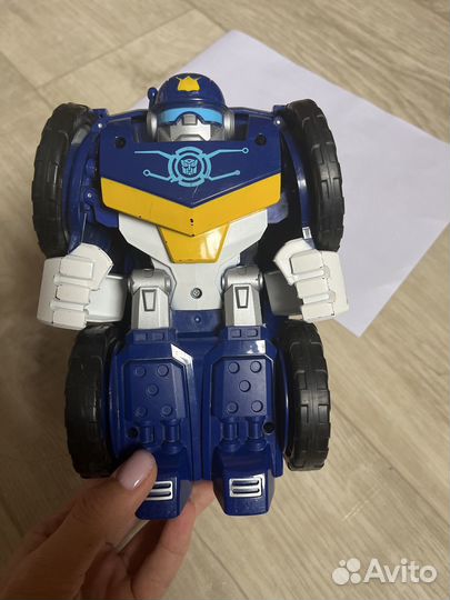 Робот-трансформер Hasbro