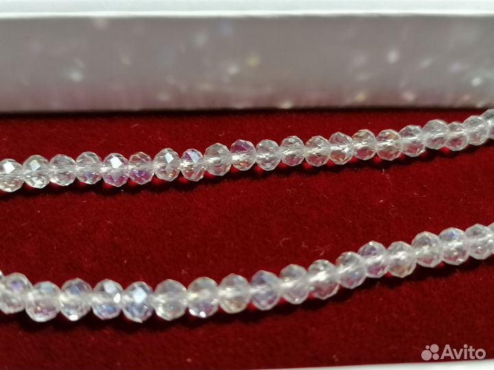 Элегантные бусы из хрустального стекла