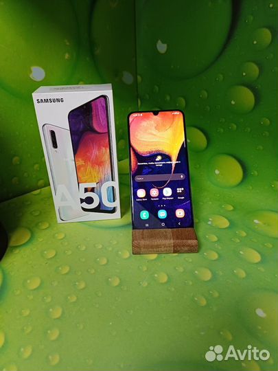 Samsung Galaxy A50, 4/64 ГБ