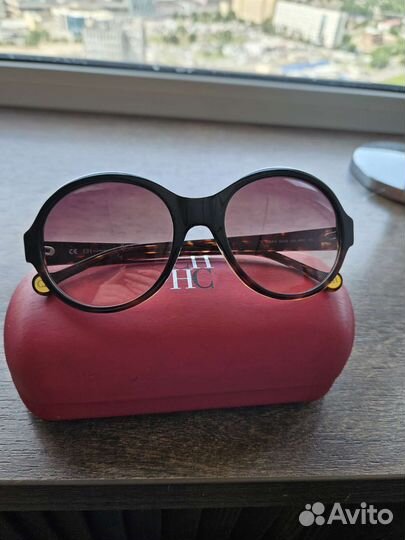 Солнцезащитные очки Carolina herrera