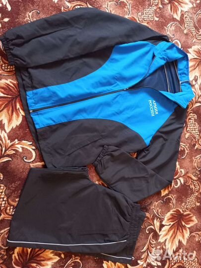 Спортивный костюм