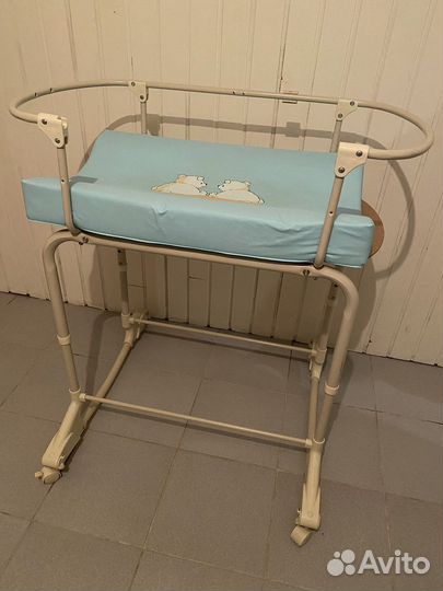 Пеленальный столик