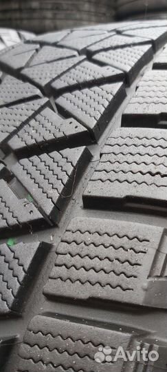 Bridgestone Blizzak DM-V2 255/55 R18