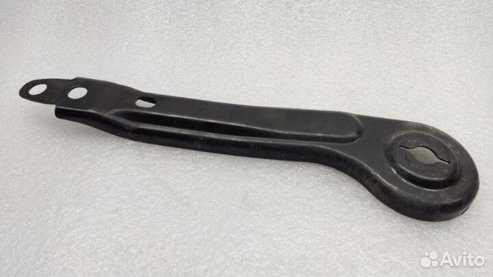 Кронштейн подрамника задний левый Kia K5 DL3 G4KN