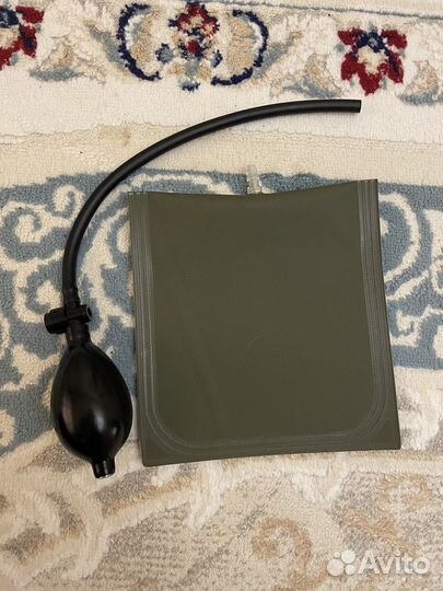 Пневно подушка для аварийного открывания дверей