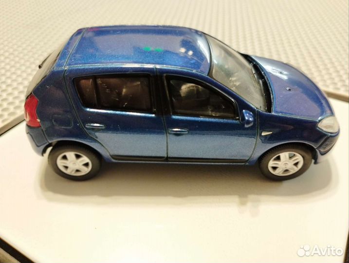 Модель автомобиля Renault Sandero