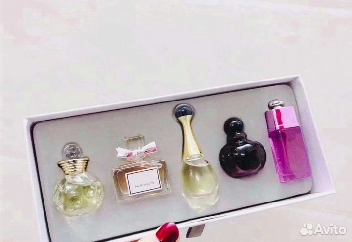 Набор миниатюрных духов
