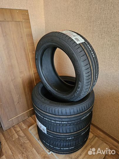 Kumho Ecsta PS71 SUV 235/55 R19 101Y