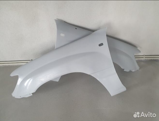 Крылья штатные пластиковые Toyota Land Cruiser 100