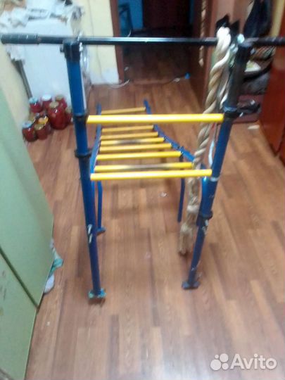 Турник с лестницей