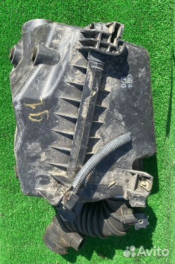 Корпус воздушного фильтра Toyota Corolla 1.6 2005