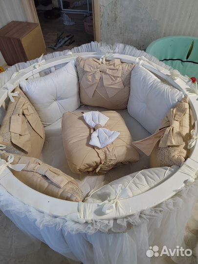 Комплект бортиков в кроватку, конверт на выписку