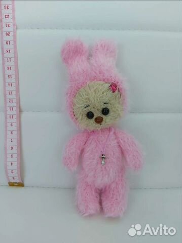 Зайцы с капюшонами, могут сидеть