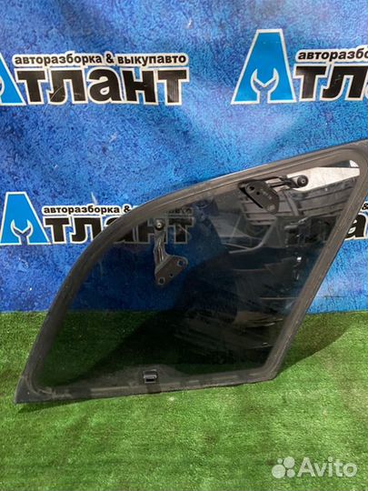 Форточка кузова задняя левая Mercedes-Benz Ml W163