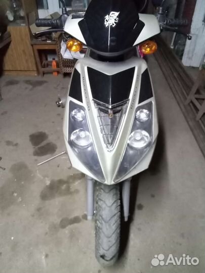 Скутер 72сс с доками