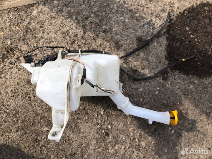 Бачок омывателя Mazda 3 BL 2009-2013