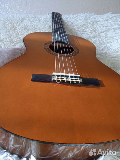 Гитара Yamaha c40