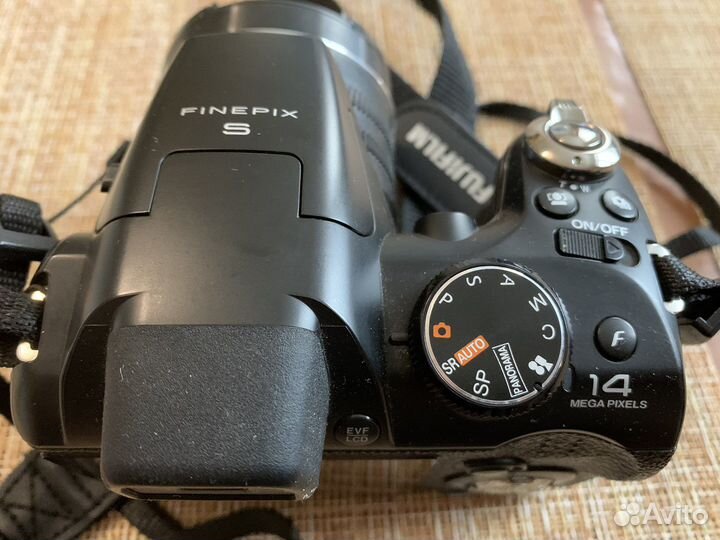 Fujifilm FinePix S4200