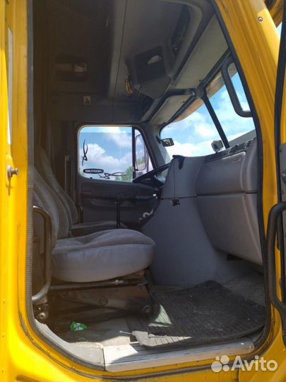 Freightliner CL120064ST, 2003