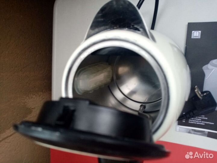 Электрочайник Ariston. 1.7 литров. Мало б/у