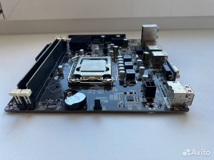 Материнская плата 1155 с процессором и памятью
