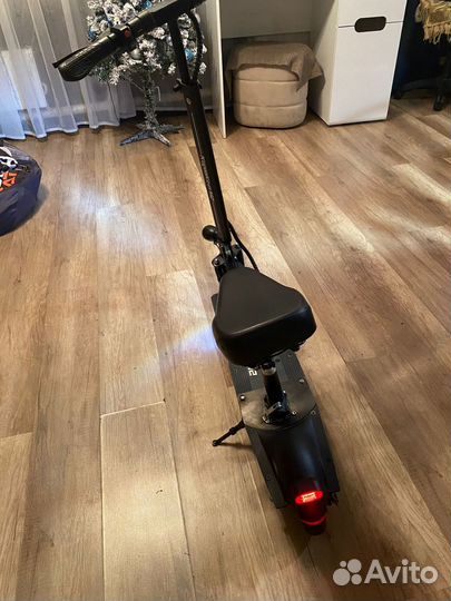 Самокат взрослый электрический бу