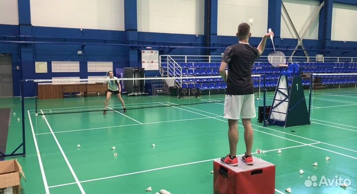 Тренер по бадминтону